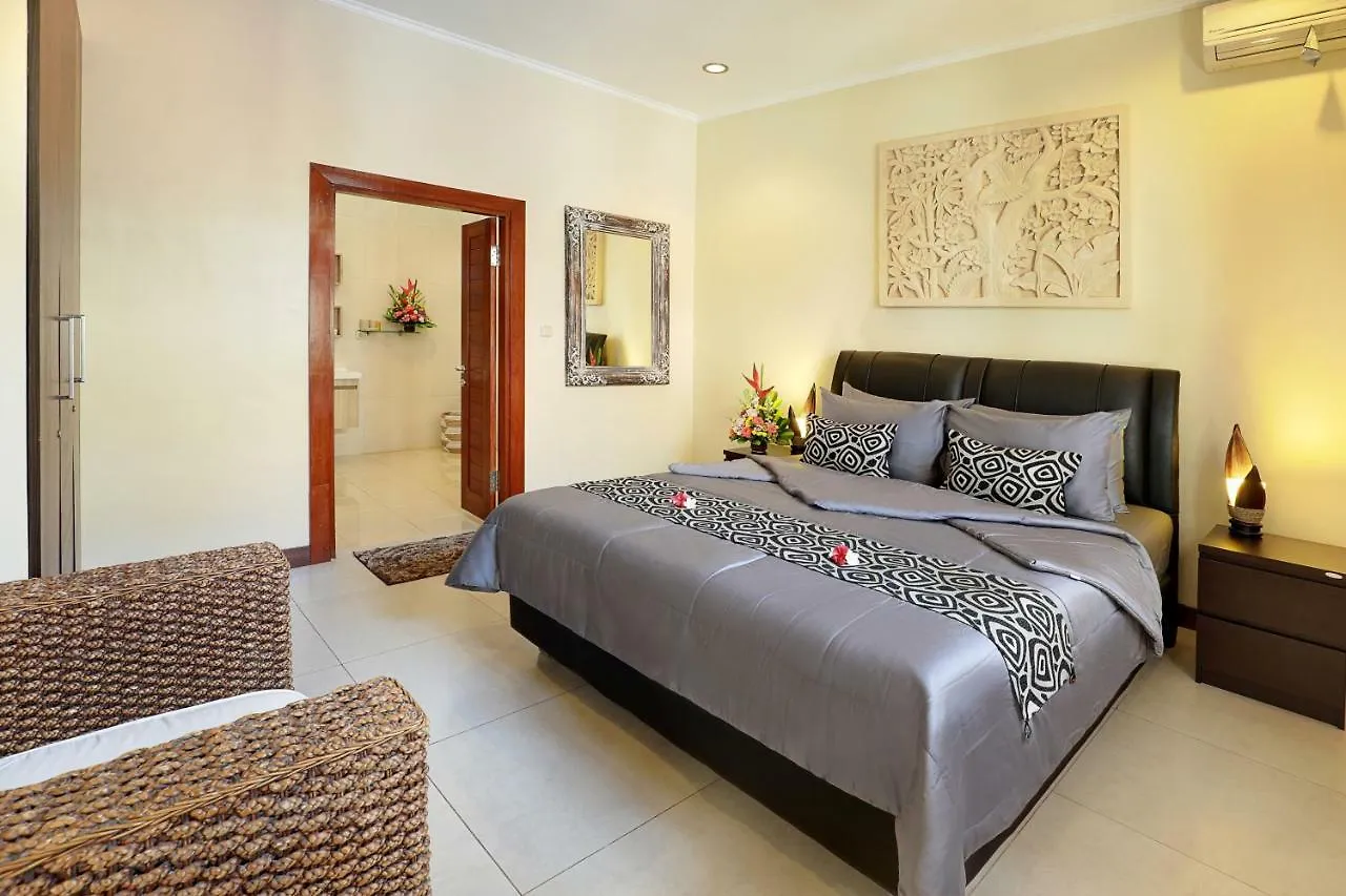 Villa Nova Legian   Legian (Bali)